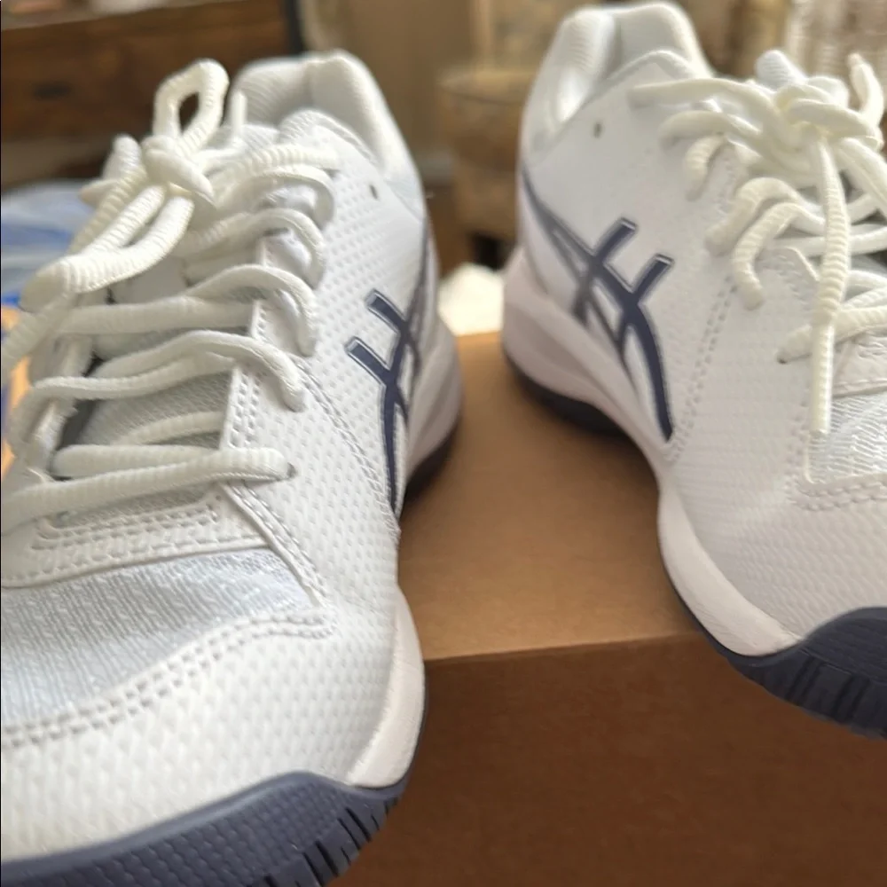 Asics White and Blue Athletic Shoes with Performance Focus